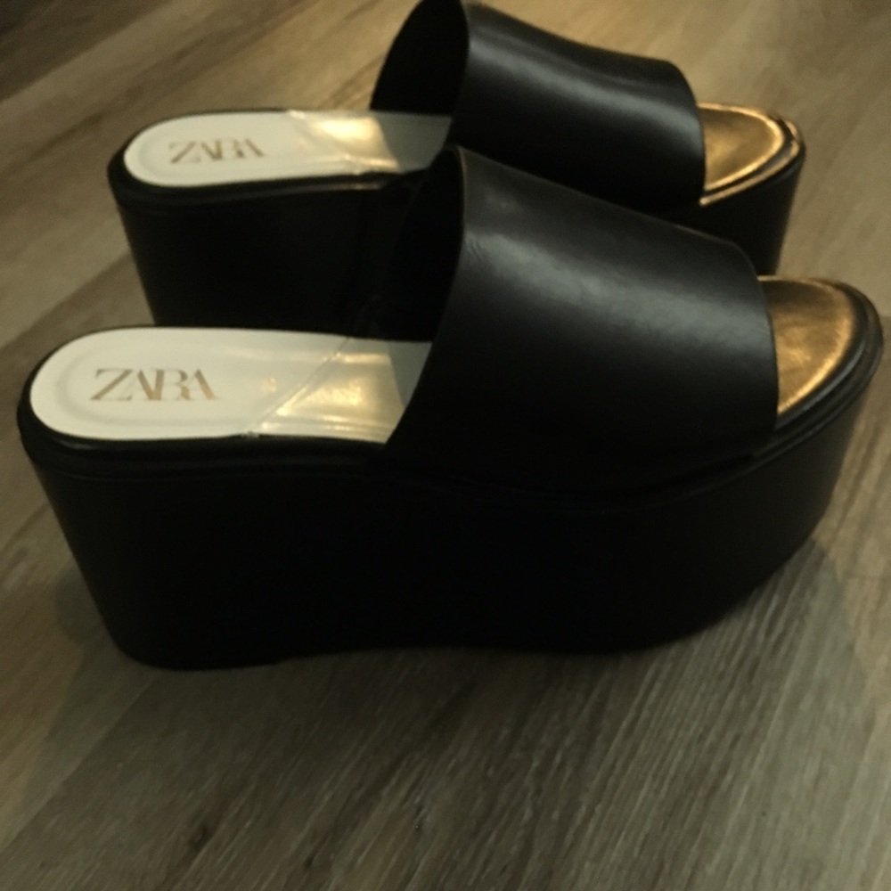 Blackout sandal from Zara sz 8 Simon Miller